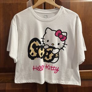 NWT Hello Kitty by Sanrio White Crop T-Shirt Junior's Size Medium